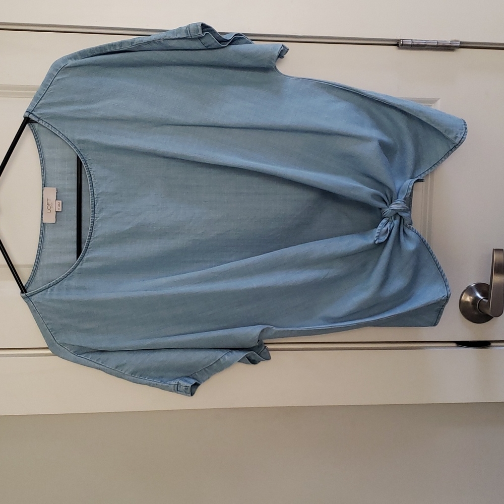 LOFT Denim Chambray tie front short sleeve top Size Medium